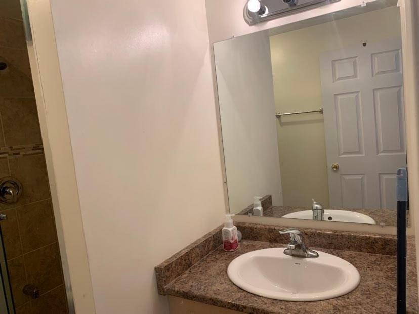 Guest House Room No 03 Мисисага Екстериор снимка